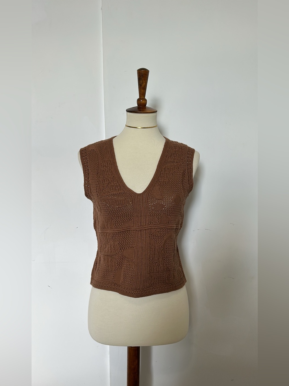 Universal Thread Top